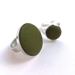 Spenótzöld gyűrű választható méretben