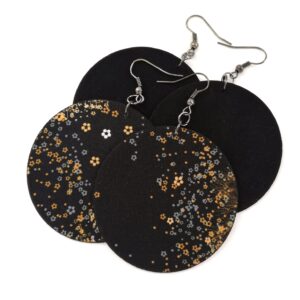 Fekete alapon apró arany, ezüst és szürke virágos, és egyszínű fekete textilékszer – 2 pár